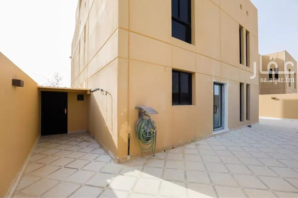 5 bedroom villa in Al Munsiyah 4