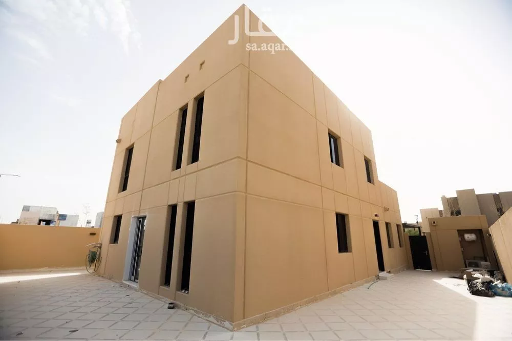5 bedroom villa in Al Munsiyah 5