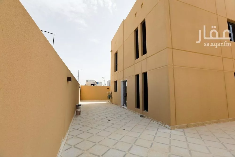 5 bedroom villa in Al Munsiyah 6