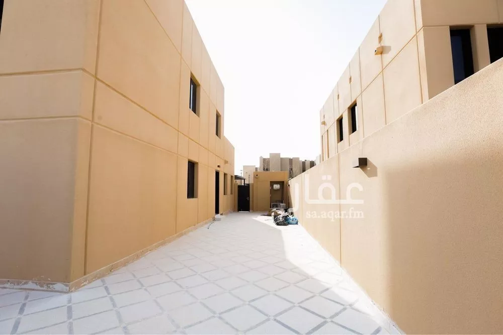 5 bedroom villa in Al Munsiyah 7
