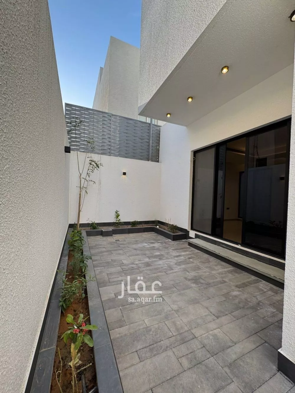 4 bedroom villa in Al Aridh 9