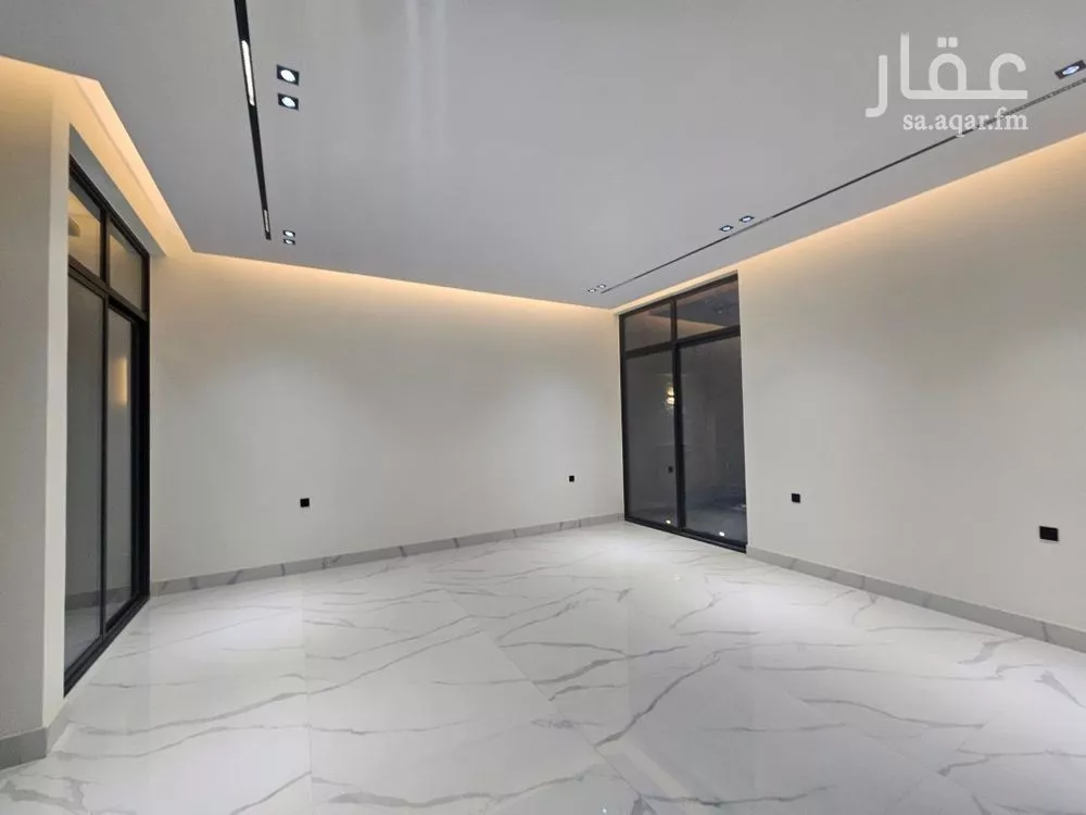 فيلا 5 غرف في النرجس 13