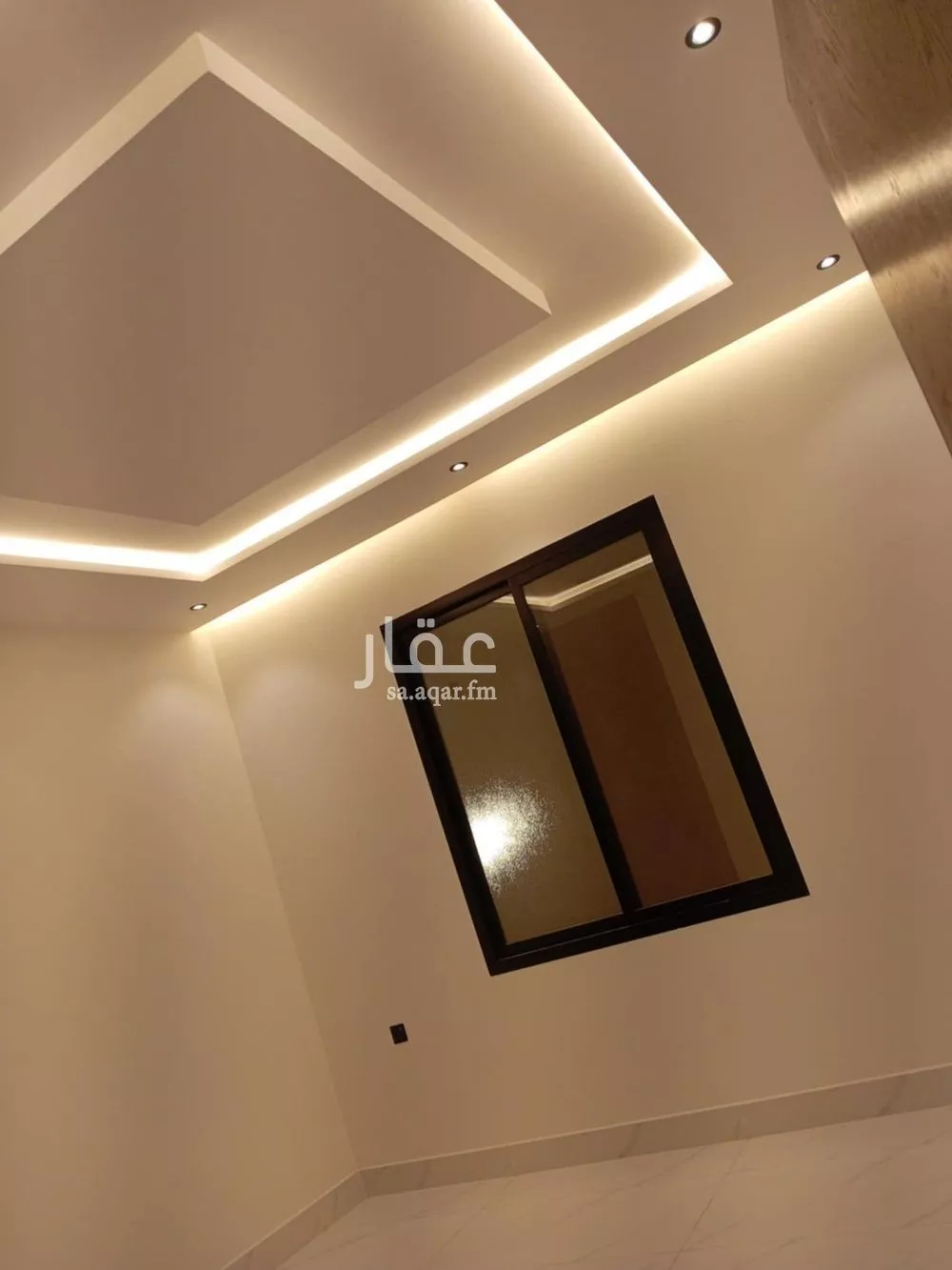 فيلا 5 غرف في الرمال 10