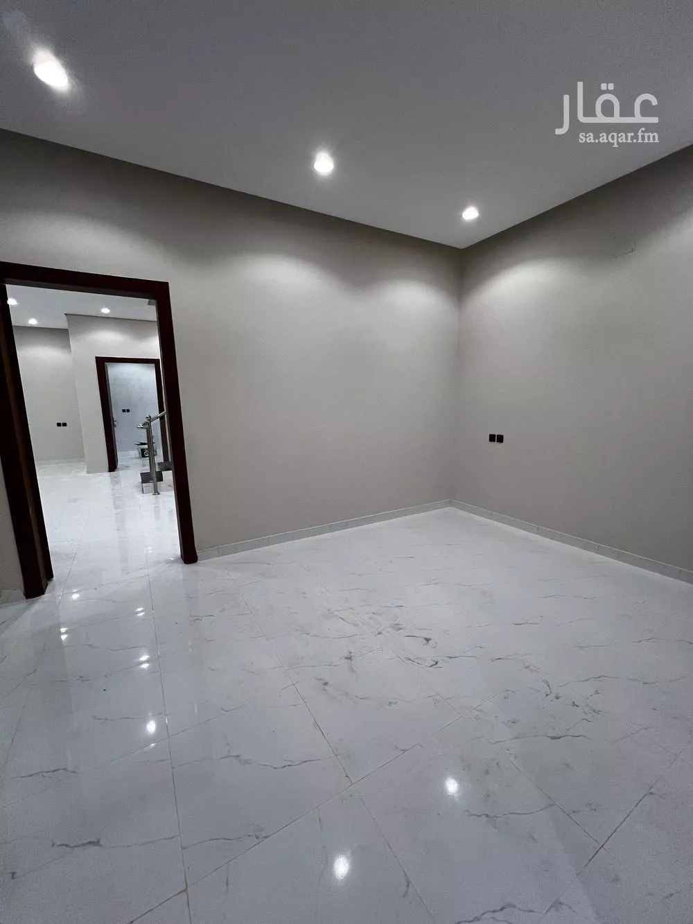 5 bedroom villa in Dhahrat Laban 2