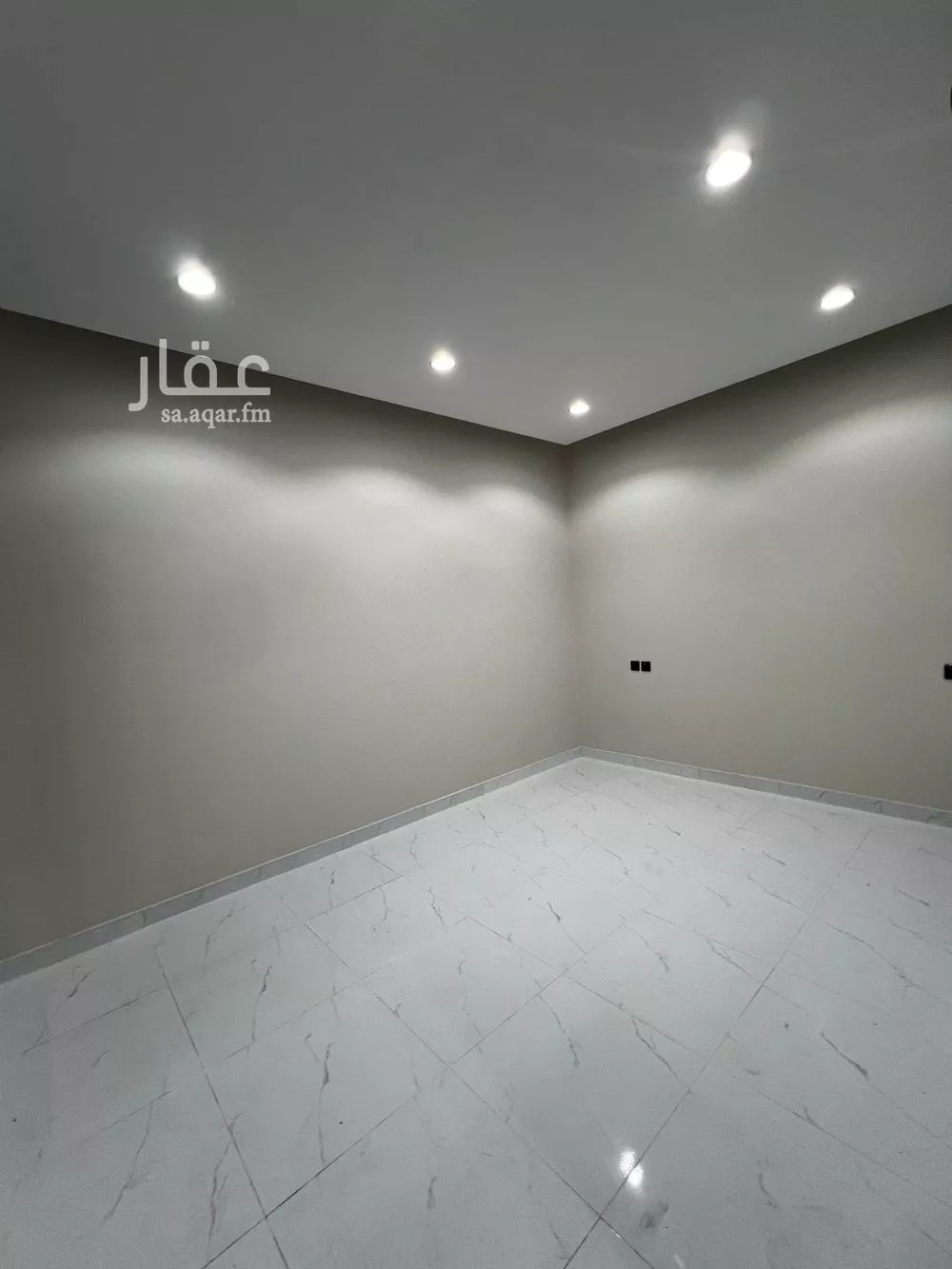5 bedroom villa in Dhahrat Laban 15