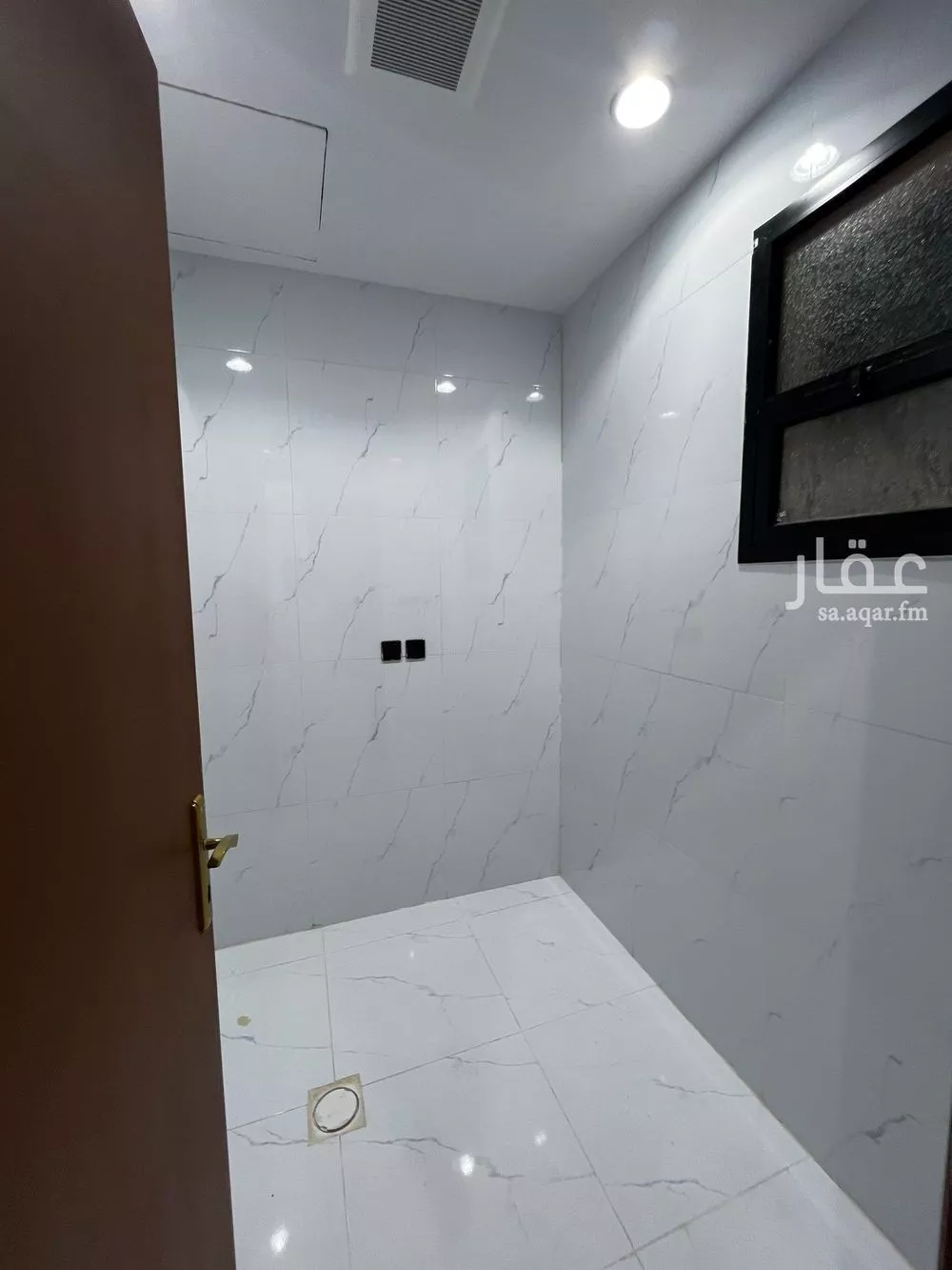 5 bedroom villa in Dhahrat Laban 17