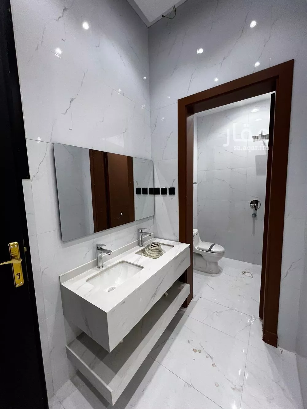 5 bedroom villa in Dhahrat Laban 3