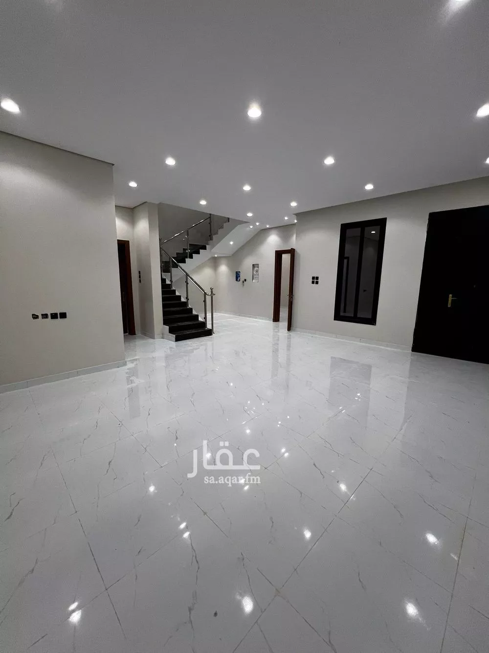 5 bedroom villa in Dhahrat Laban 7