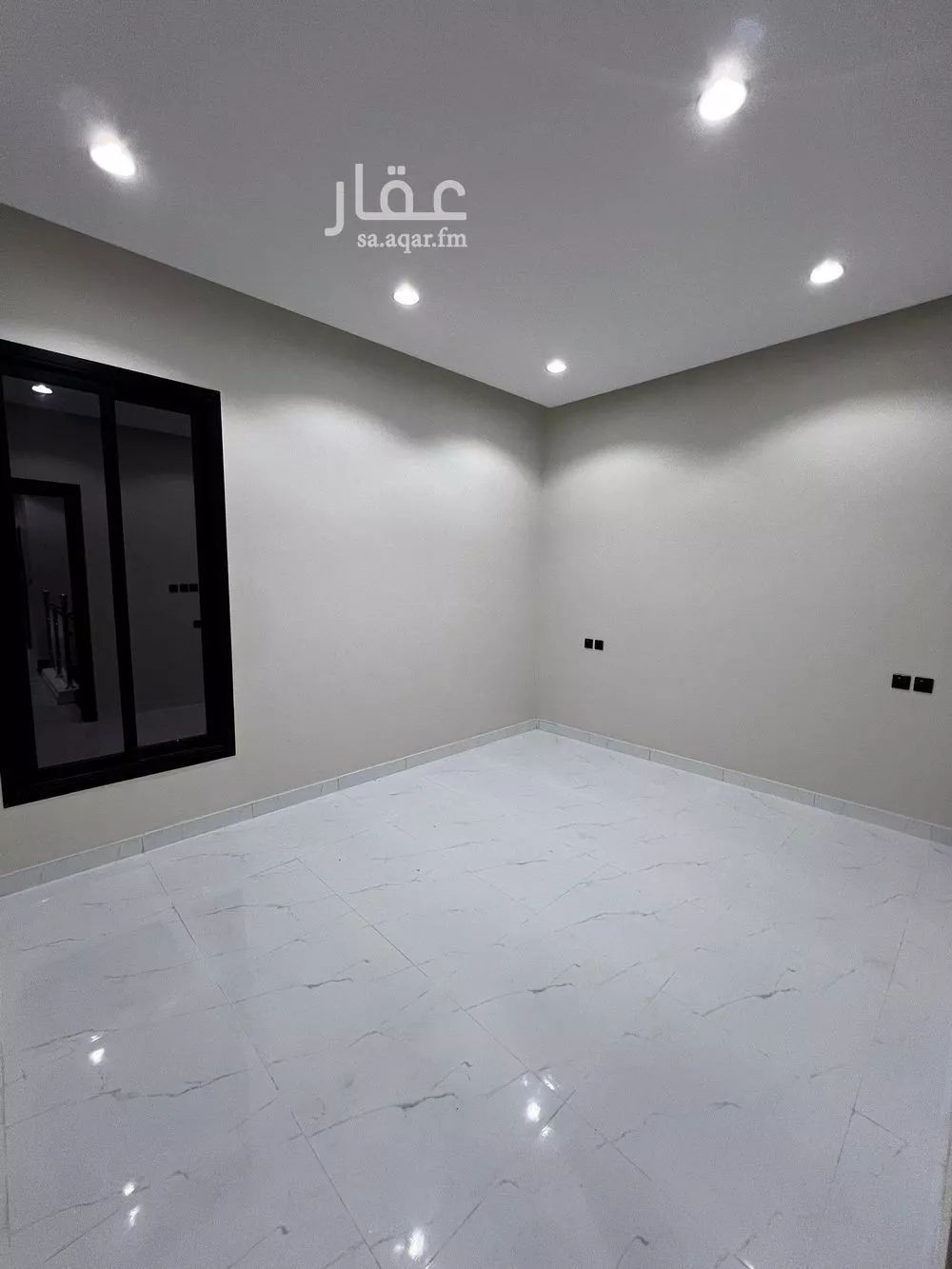5 bedroom villa in Dhahrat Laban 9
