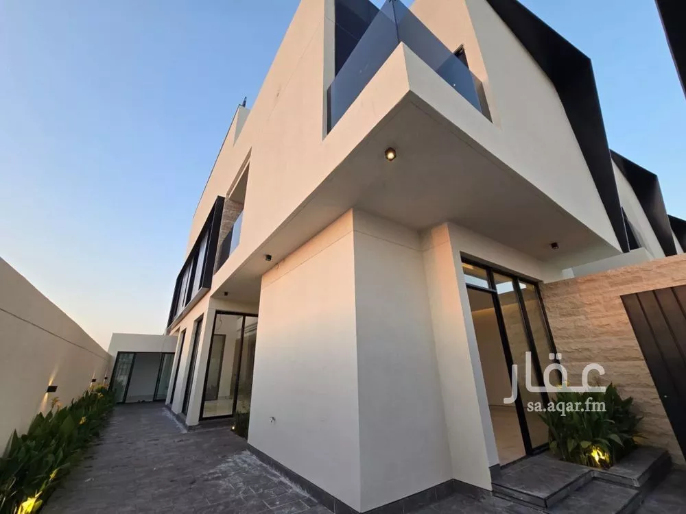 5 bedroom villa in Al Narjis 9