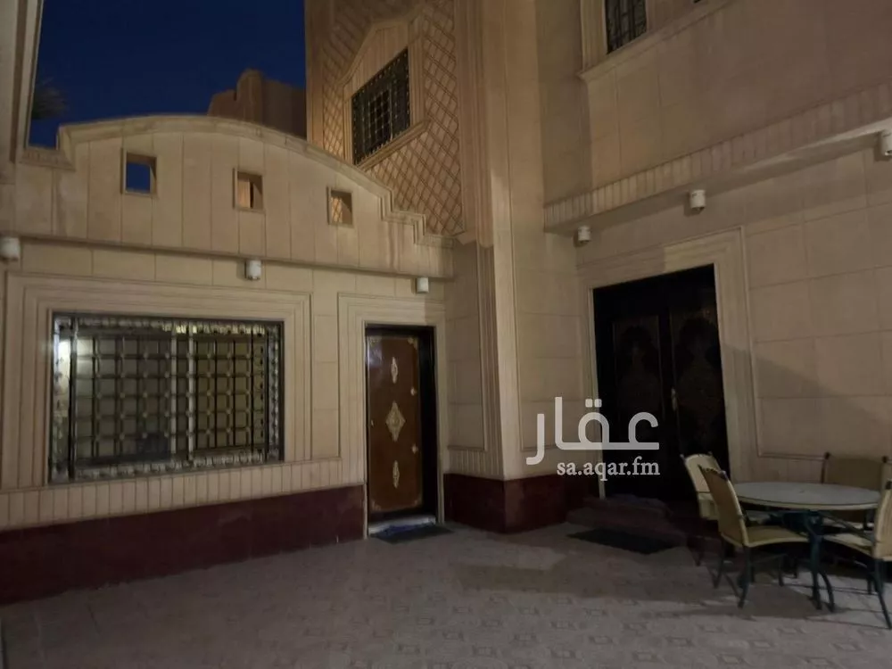 5 bedroom villa in Ishbiliyah 5