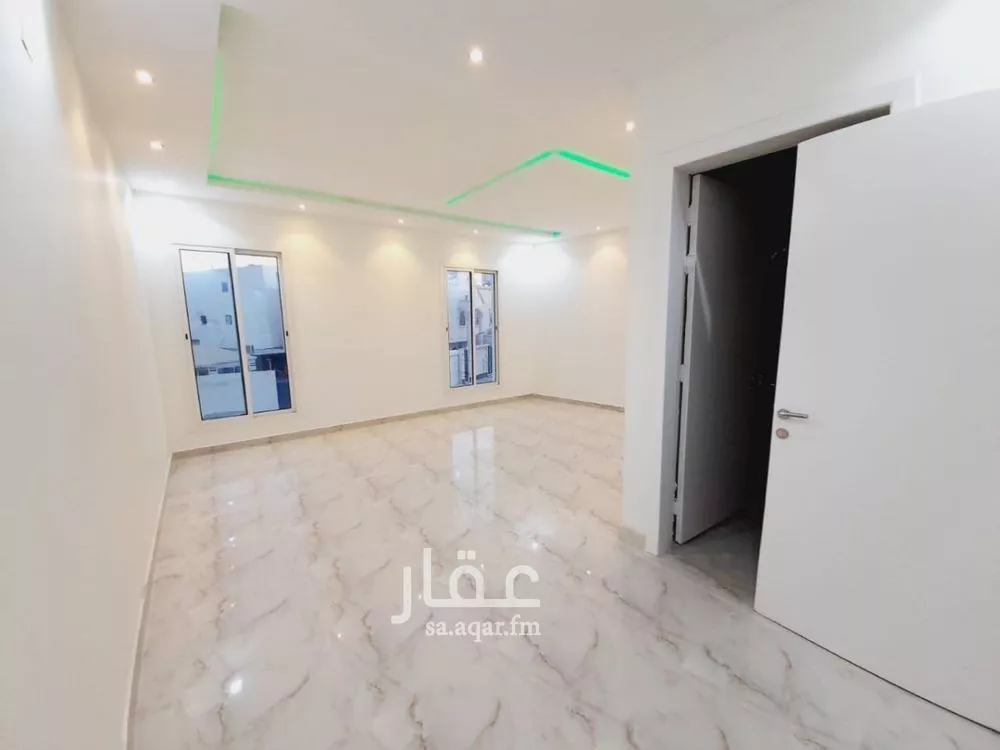 6 bedroom villa in Dhahrat Laban 17