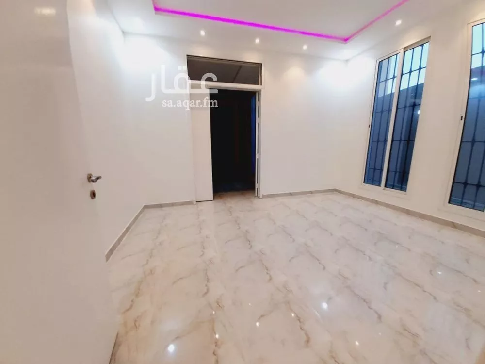 6 bedroom villa in Dhahrat Laban 4