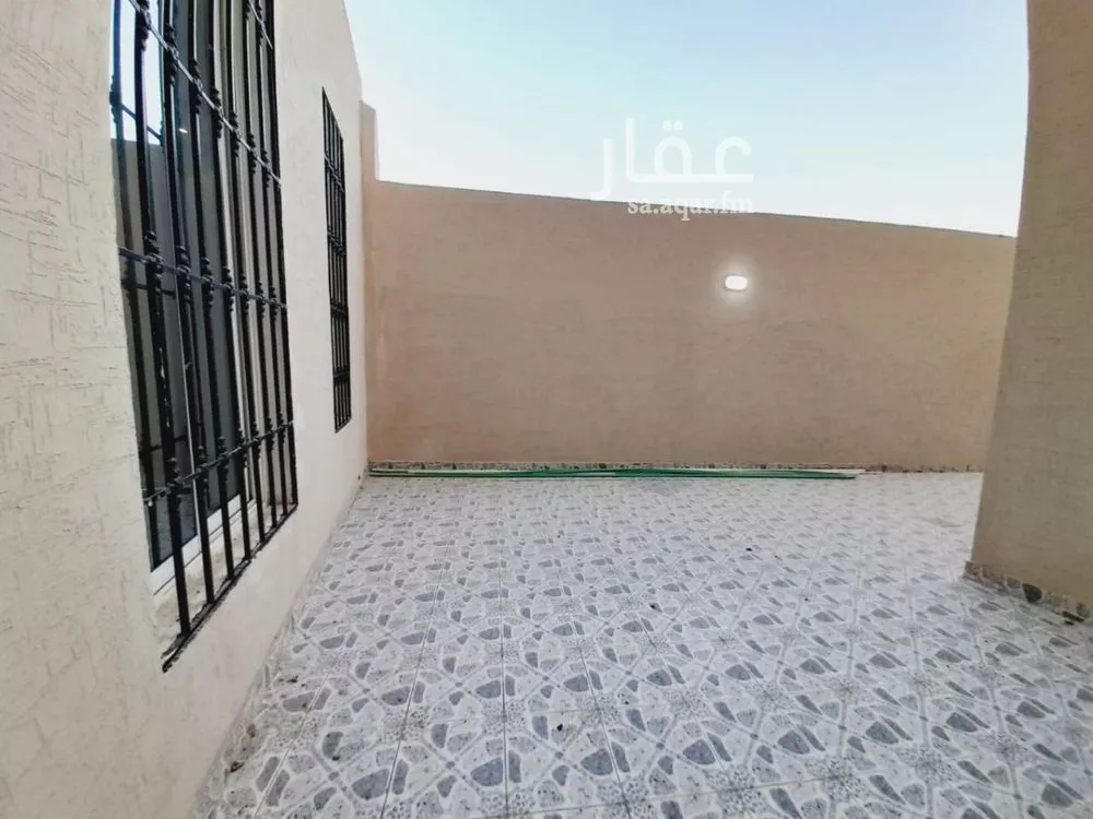 6 bedroom villa in Dhahrat Laban 9