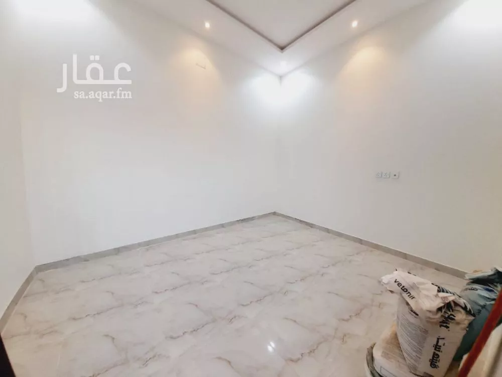 6 bedroom villa in Dhahrat Laban 10