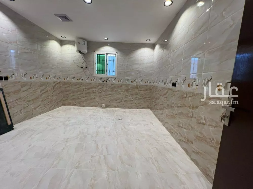 6 bedroom apartment in Dhahrat Laban 13