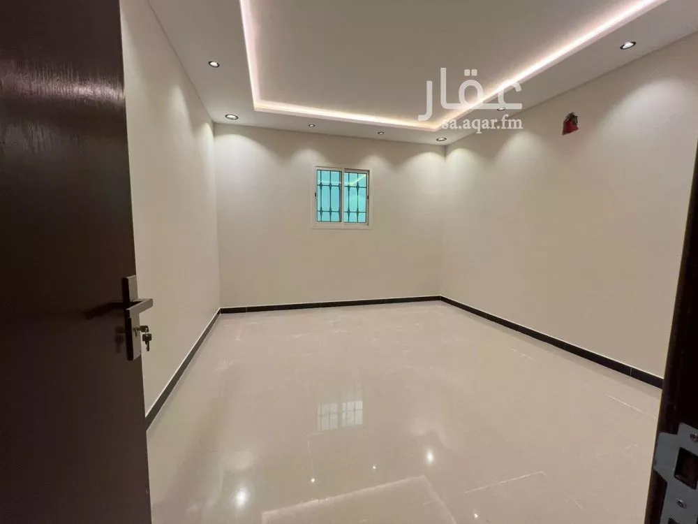 6 bedroom apartment in Dhahrat Laban 8