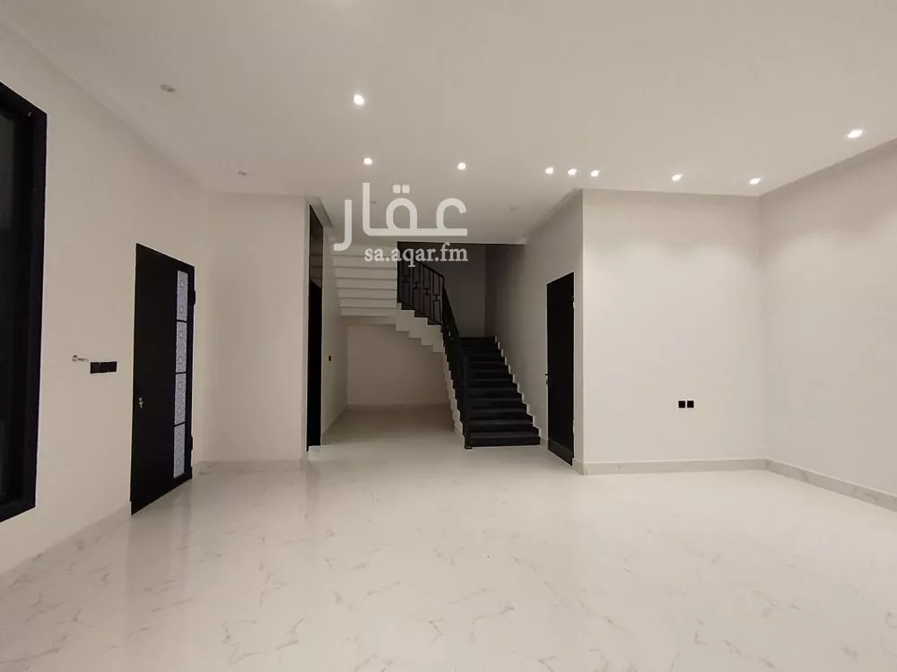 6 bedroom villa in Dhahrat Laban 12