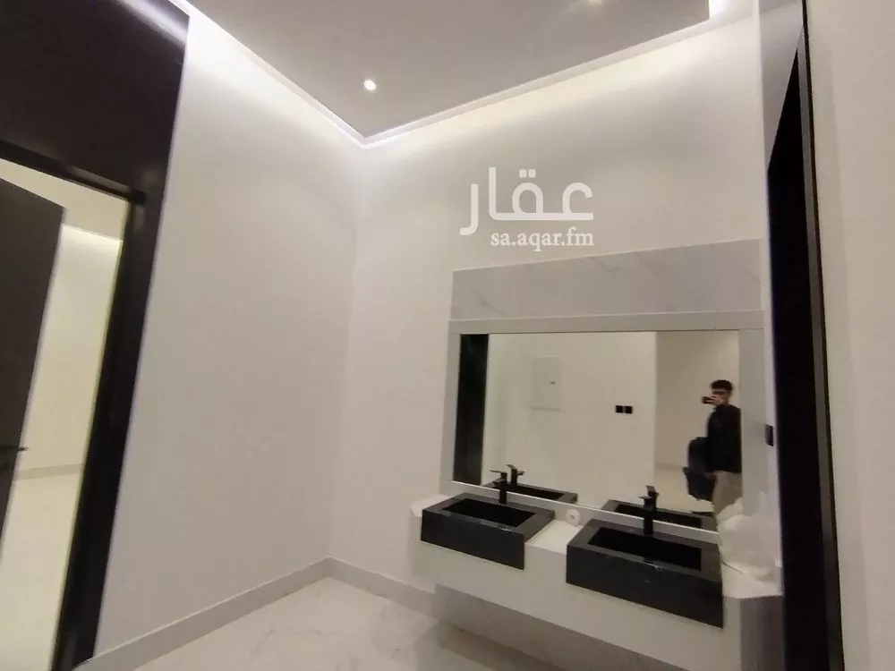 6 bedroom villa in Dhahrat Laban 3