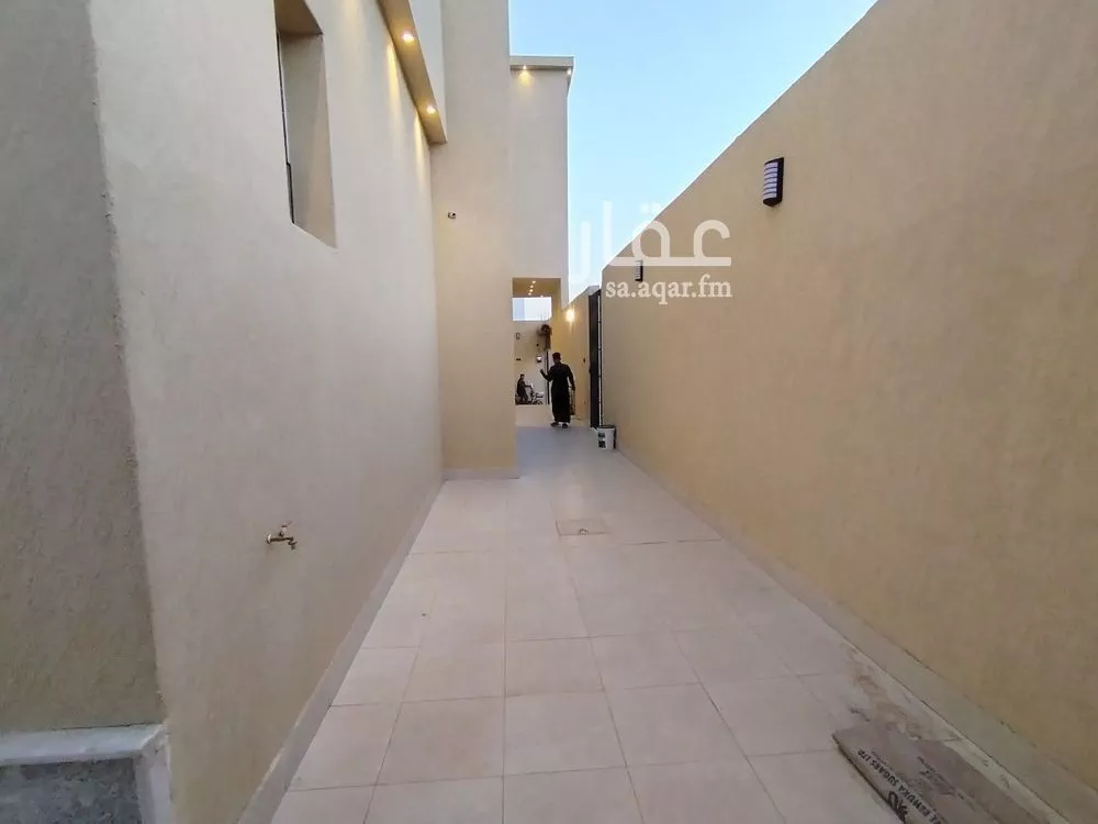 6 bedroom villa in Dhahrat Laban 8