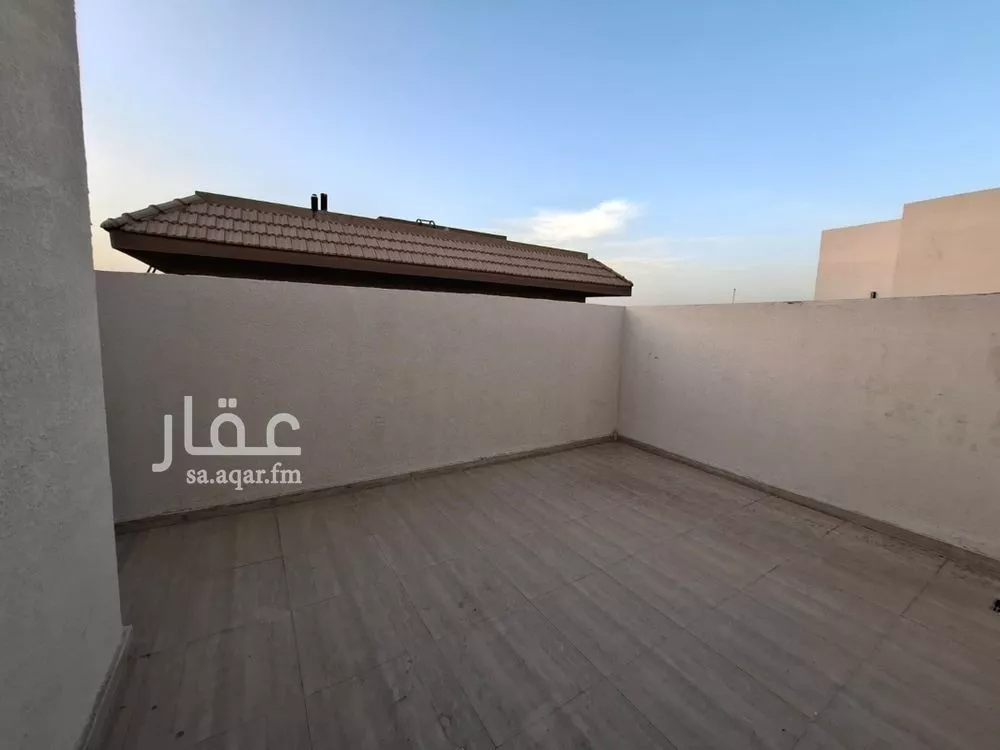5 bedroom villa in Badr 5