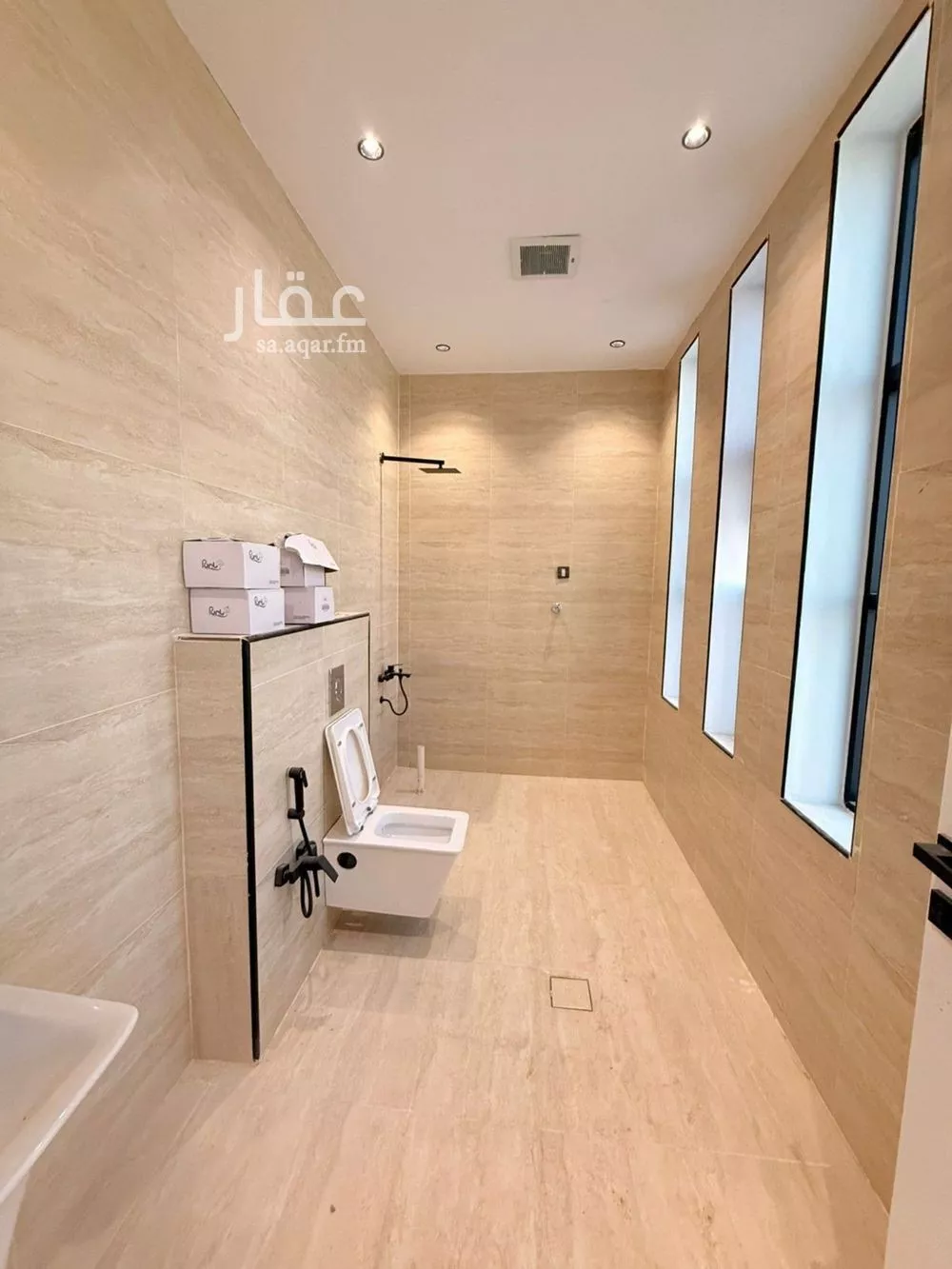 6 bedroom villa in Al Uraija Al Gharbiyah 18