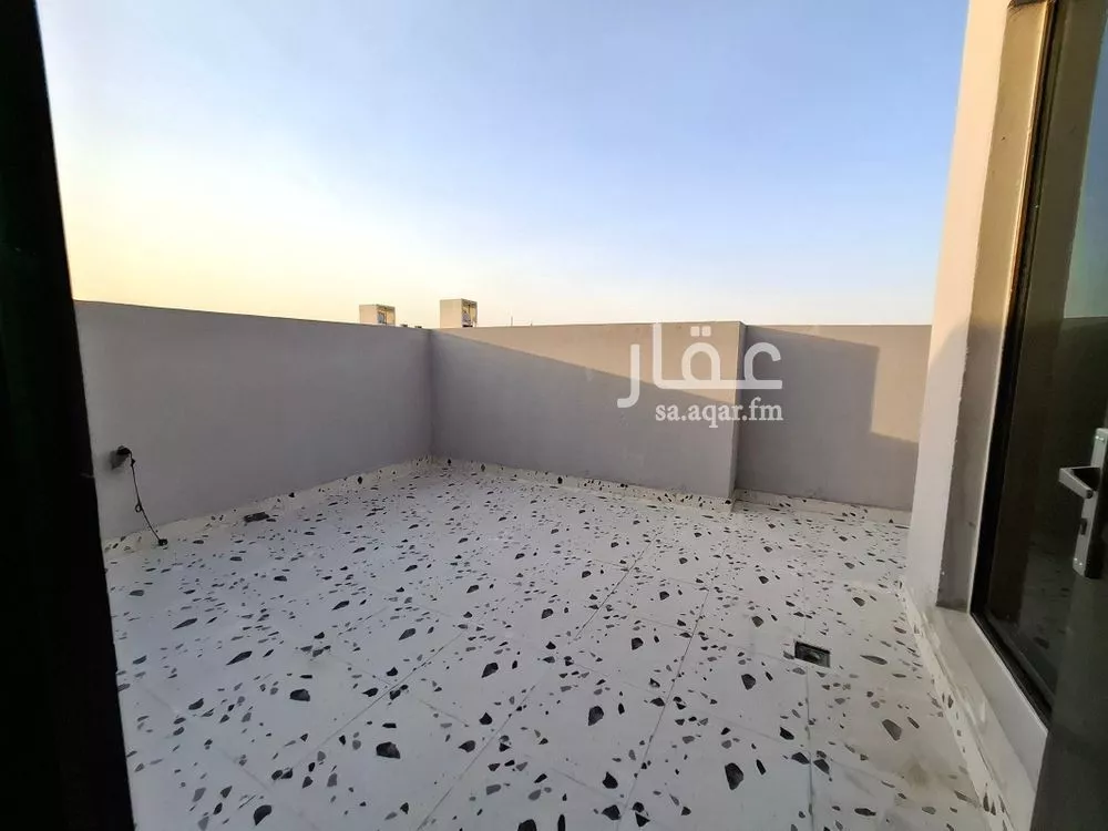 فيلا 5 غرف في بدر 17