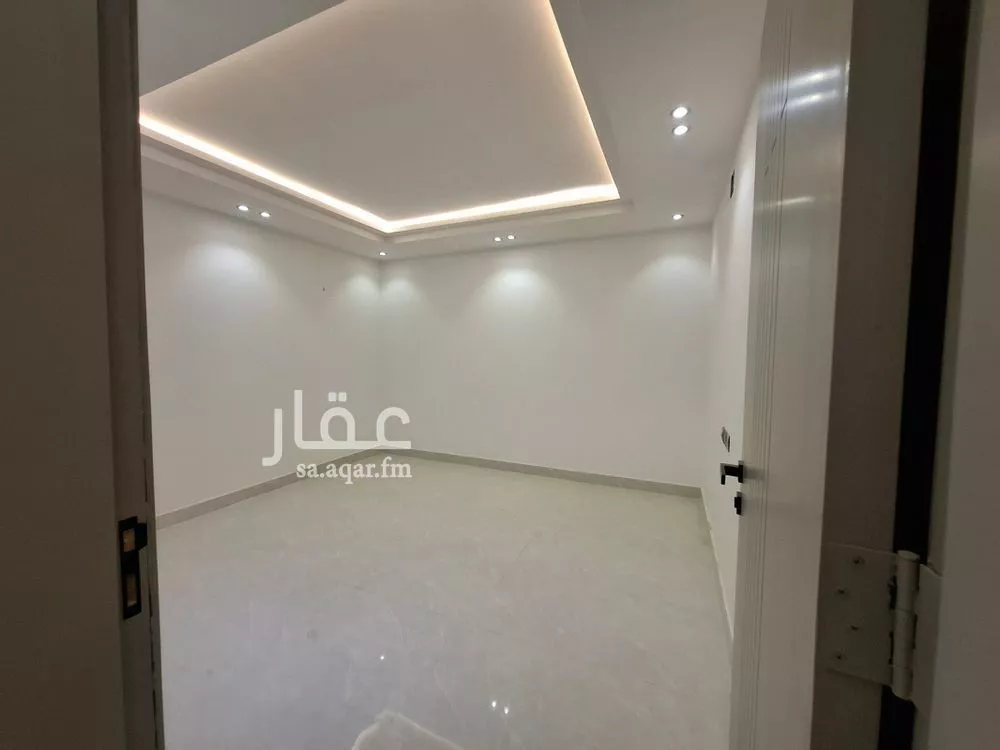 فيلا 5 غرف في بدر 10