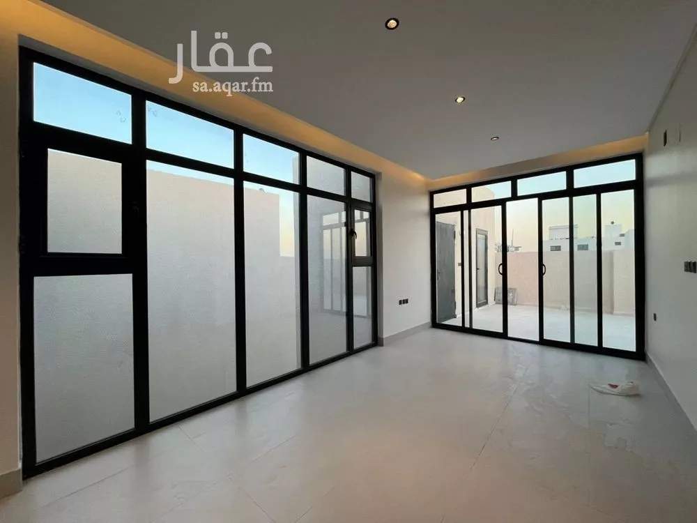 5 bedroom villa in Al Mahdiyyah 3