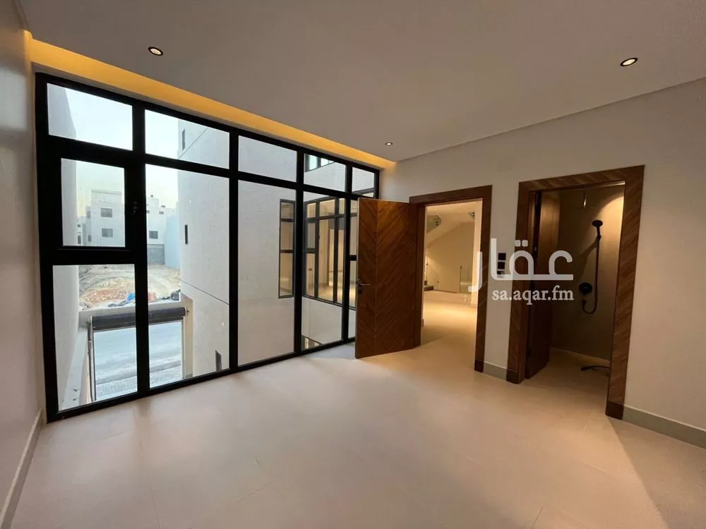 5 bedroom villa in Al Mahdiyyah 10