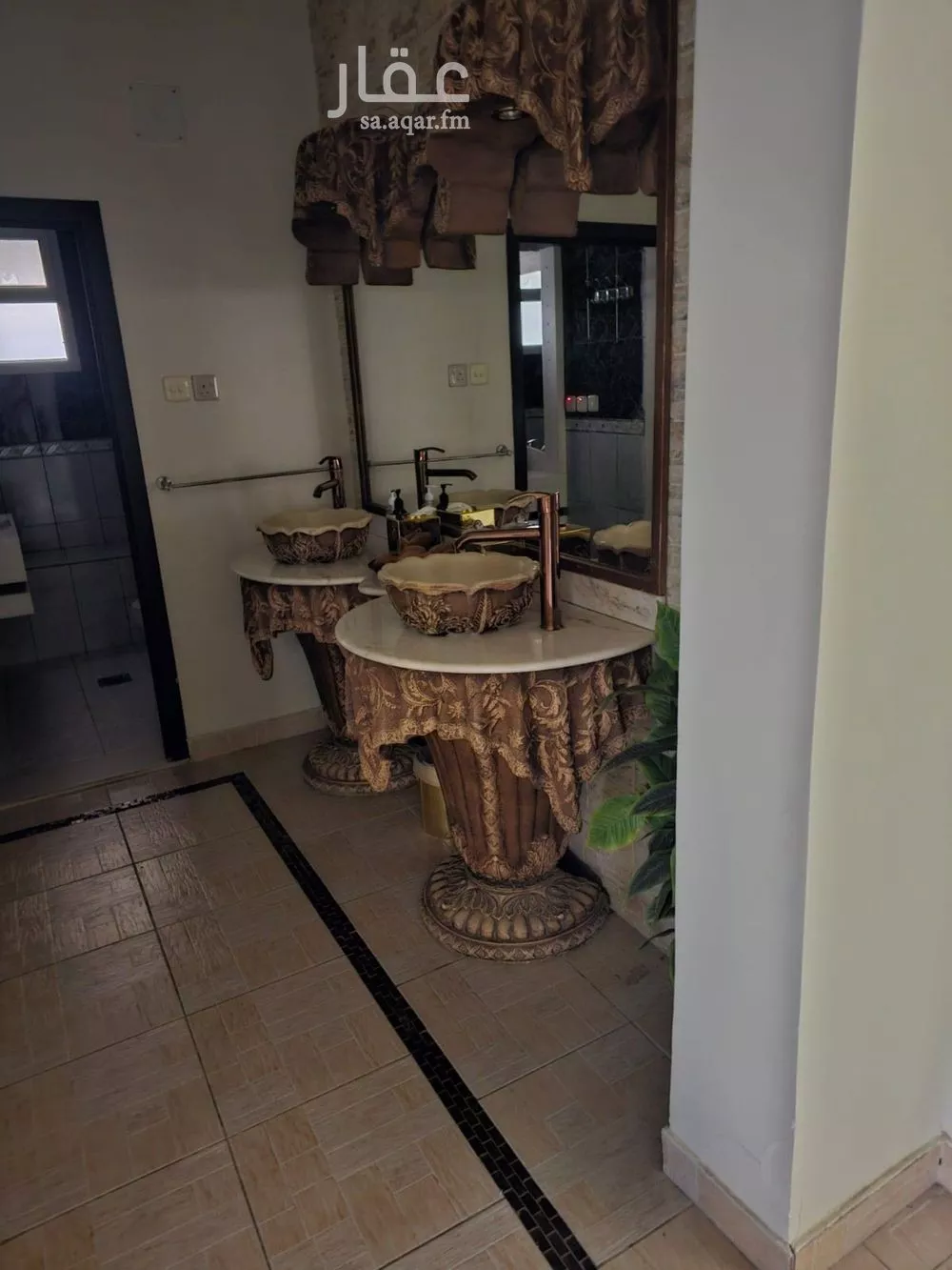 8 bedroom villa in Al Khaleej 7