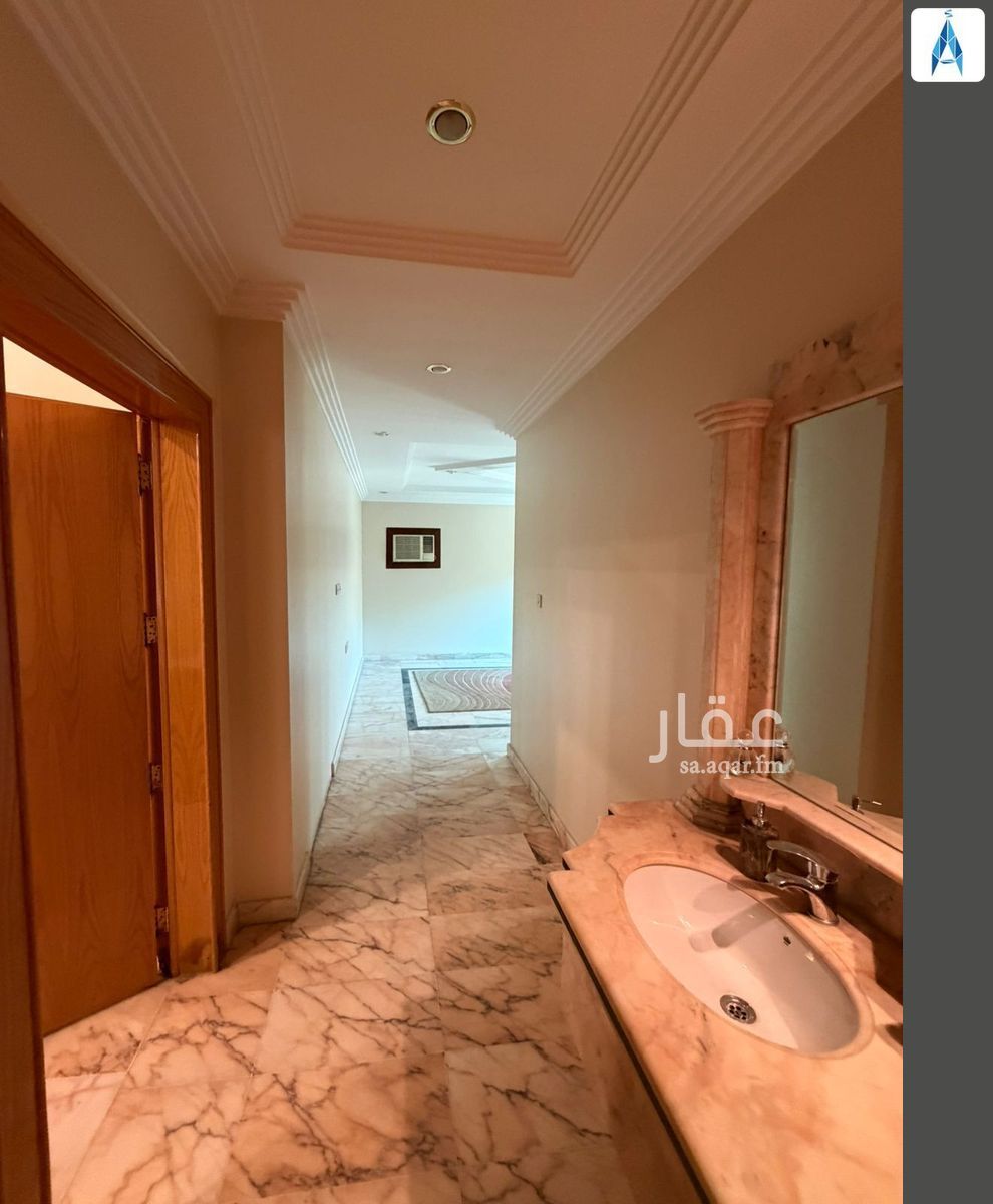 5 bedroom villa in Al Wadi, Riyadh 10