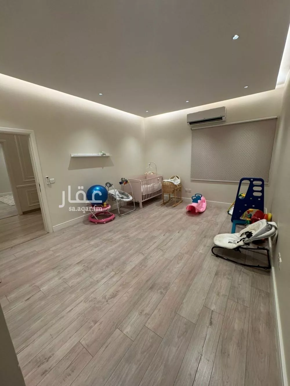 فيلا 7 غرف في الرائد 6