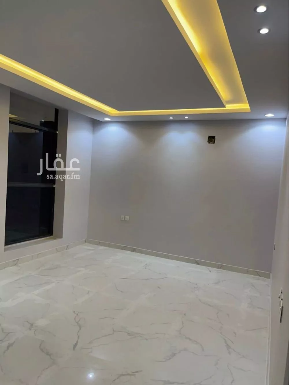 فيلا 6 غرف في الرمال 10