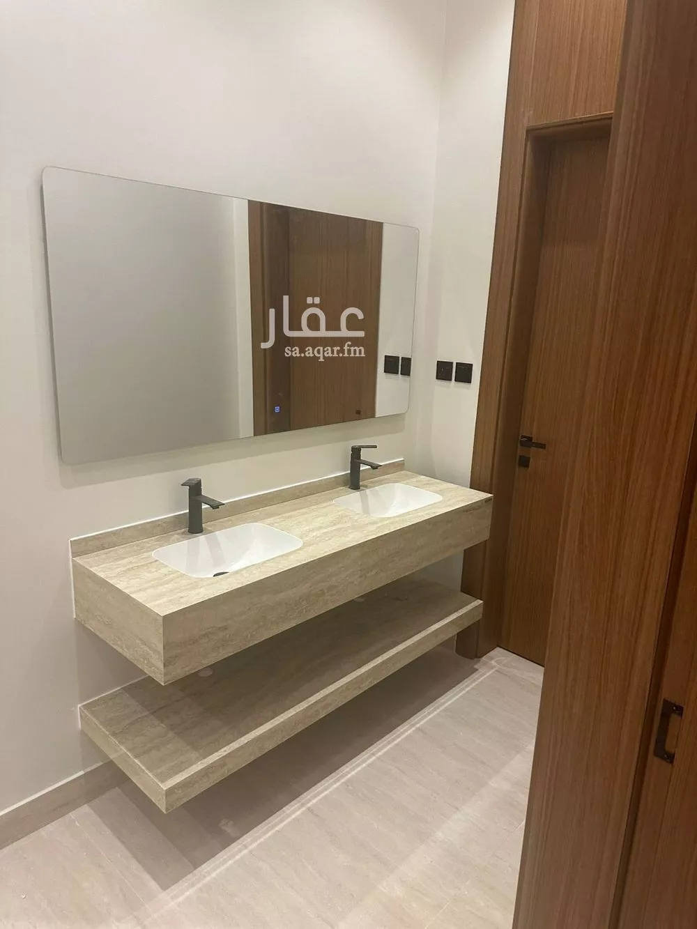 فيلا 6 غرف في الجنادرية 7
