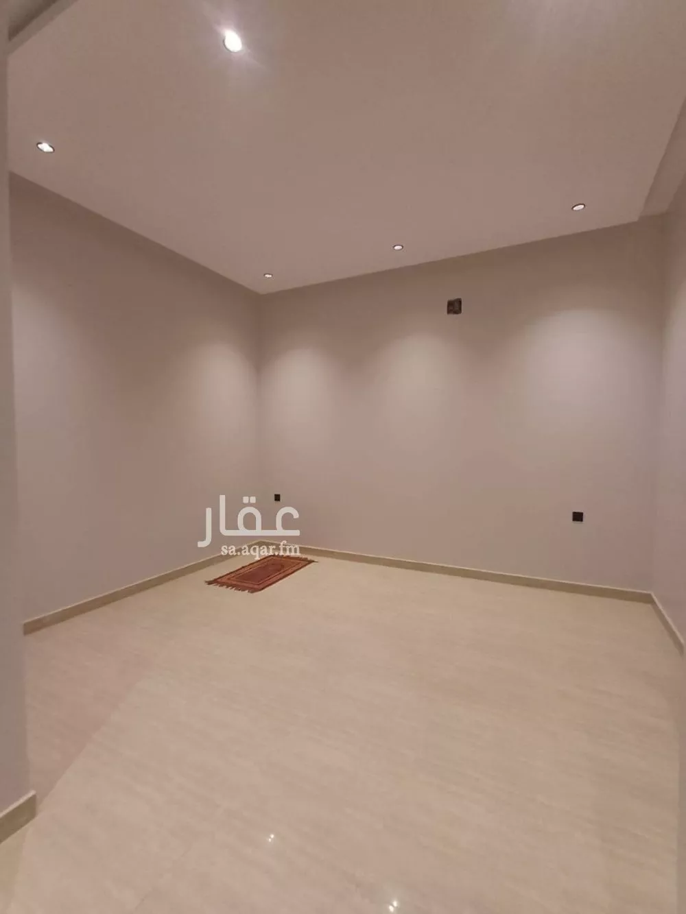 فيلا 6 غرف في الرمال 10