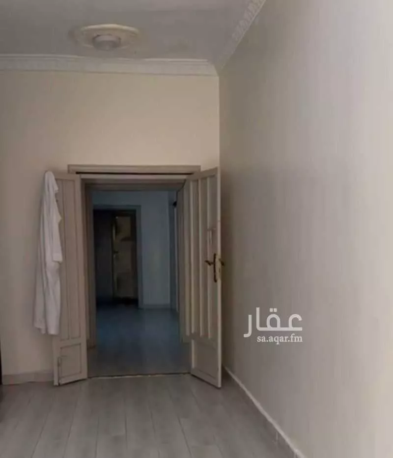 فيلا 13 غرف في النظيم 12
