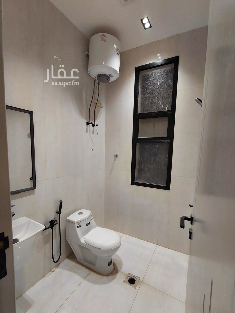 فيلا 4 غرف في الجنادرية 24