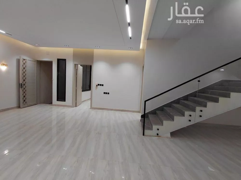 فيلا 4 غرف في الجنادرية 7