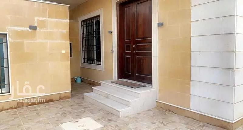 5 bedroom villa in Al Shiraa 9