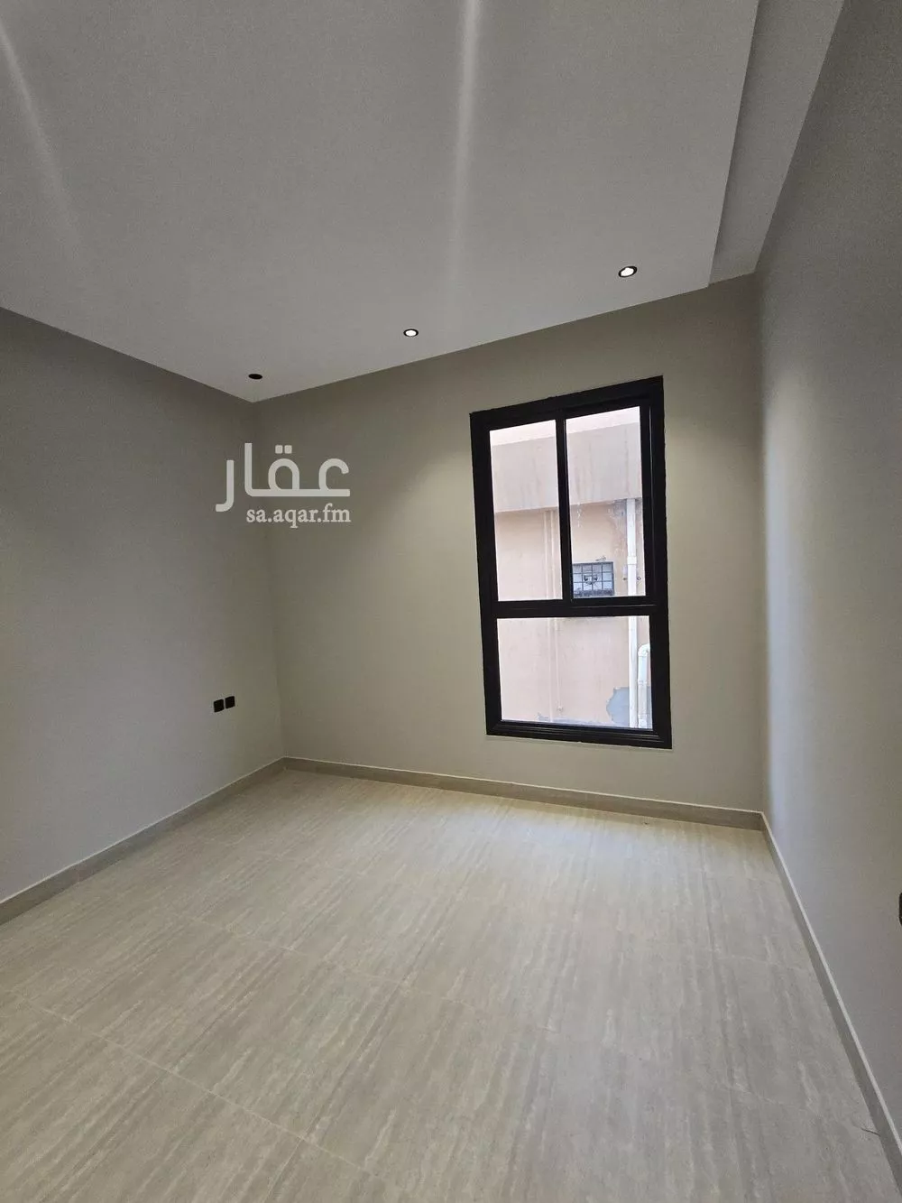 فيلا 5 غرف في الملك فيصل 8