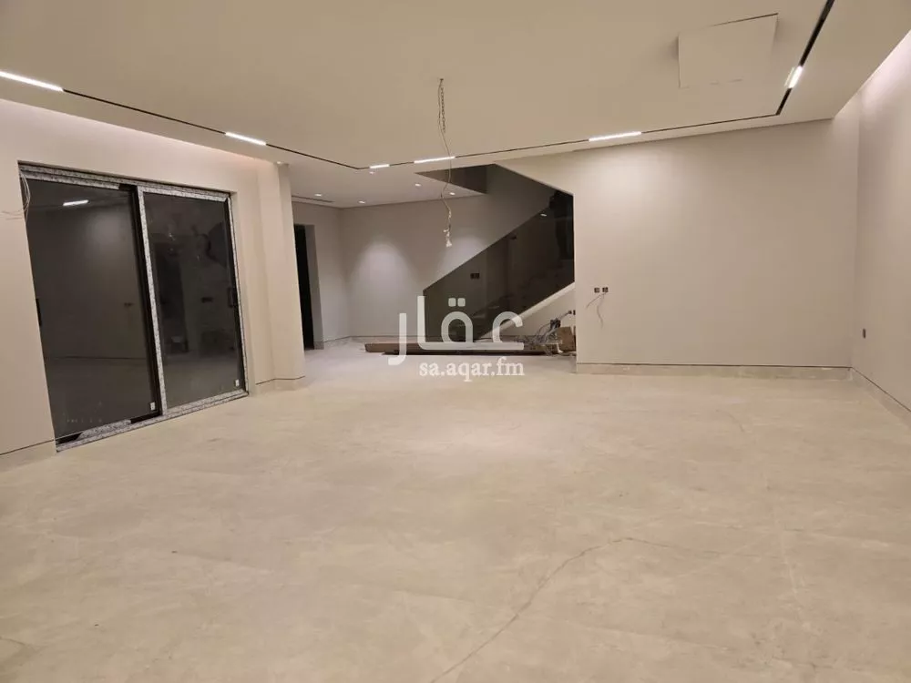 5 bedroom villa in Al Yasmin 3