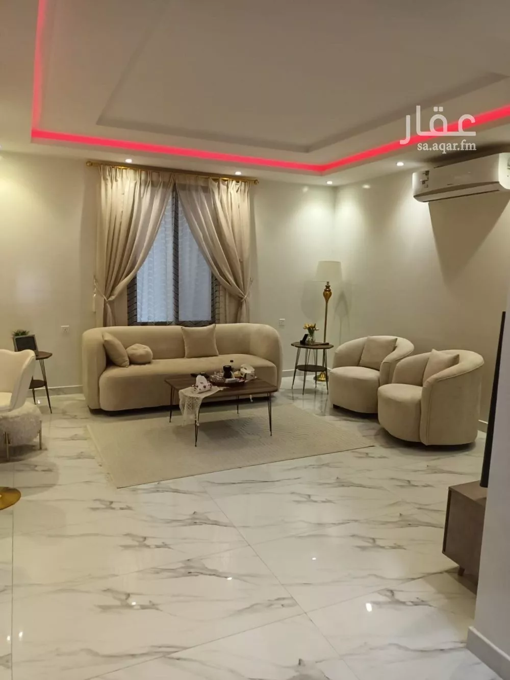 فيلا 6 غرف في العارض 5