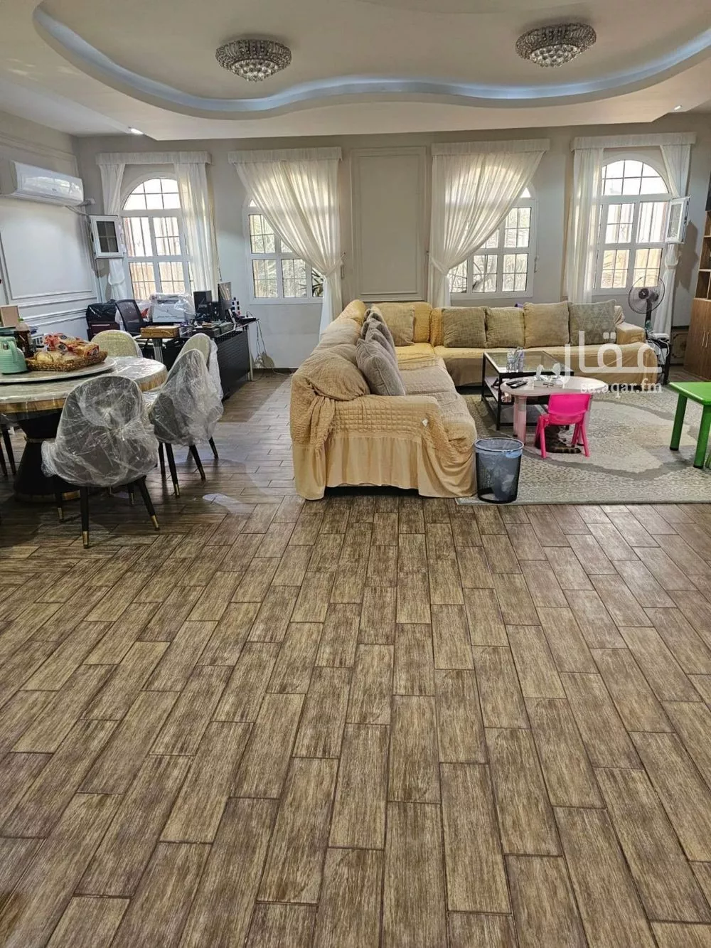 5 bedroom villa in Al Khaleej 2