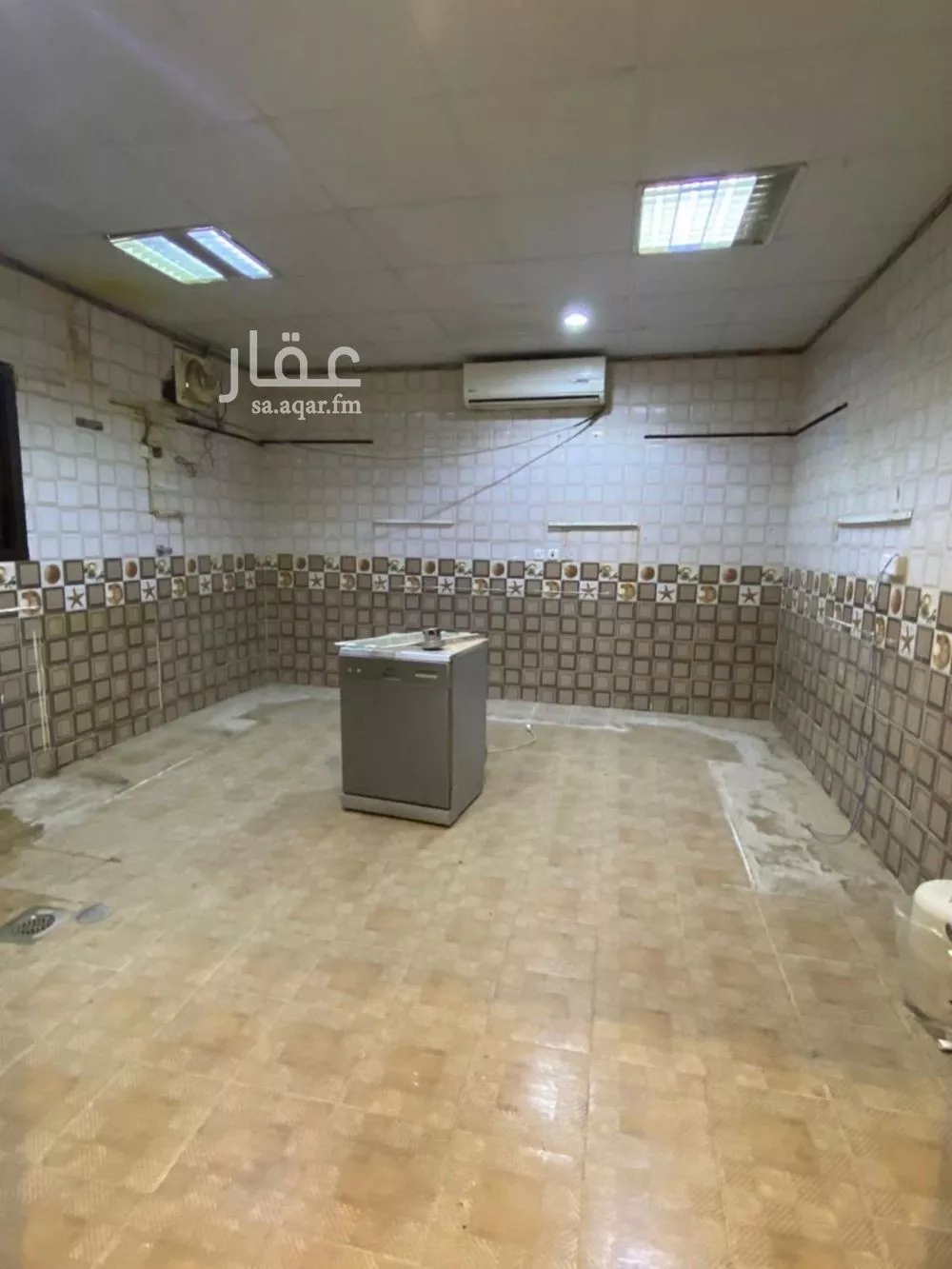 8 bedroom villa in Ishbiliyah 14