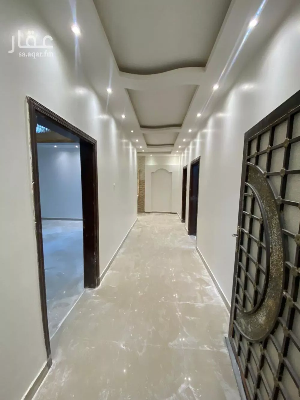 8 bedroom villa in Ishbiliyah 9