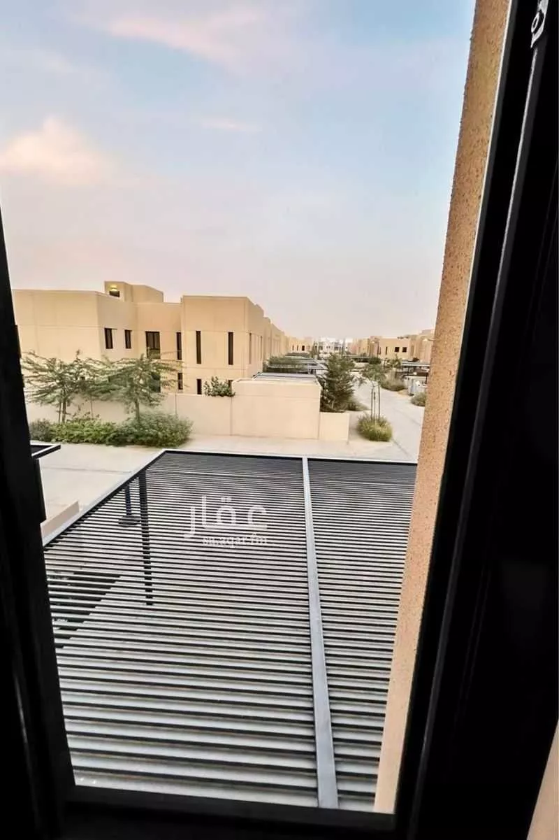 فيلا 7 غرف في سدرة 5