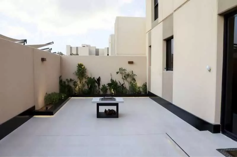 فيلا 7 غرف في سدرة 8