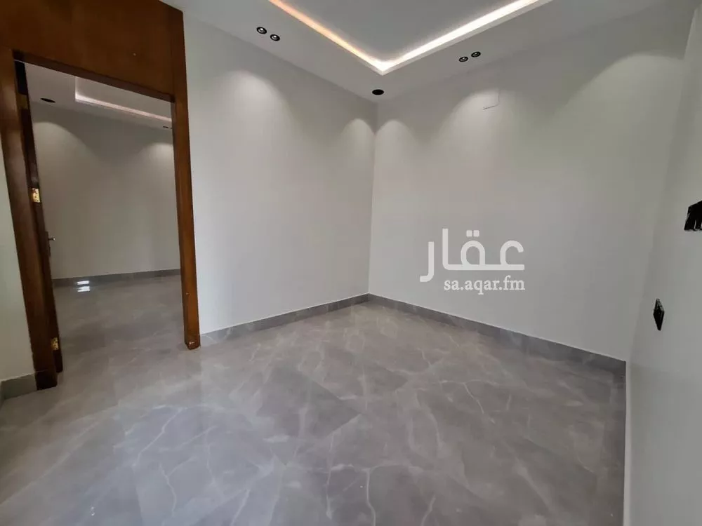 6 bedroom villa in Dhahrat Laban 11