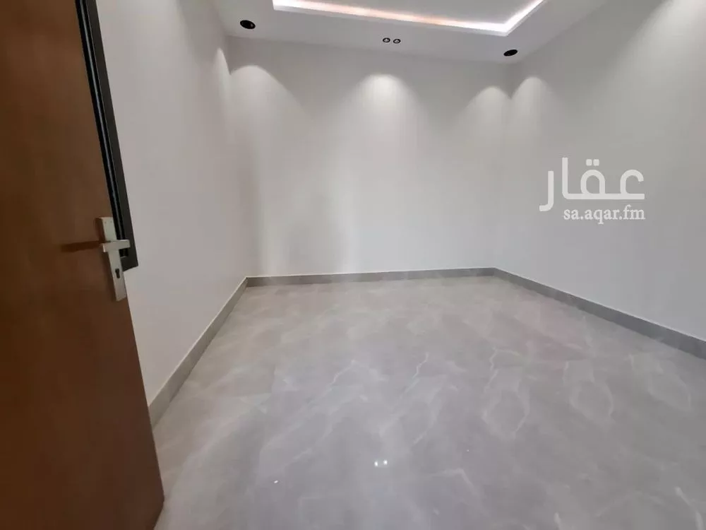 6 bedroom villa in Dhahrat Laban 12